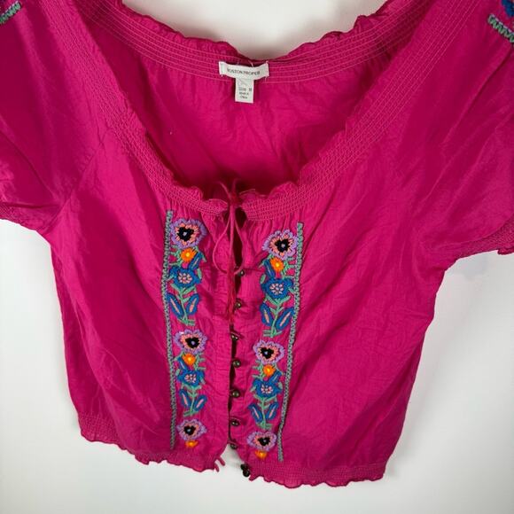 Boston Proper Blouse with Ruffled Elastic Short Sleeves and Embroidery ~ 10 - Picture 5 of 13